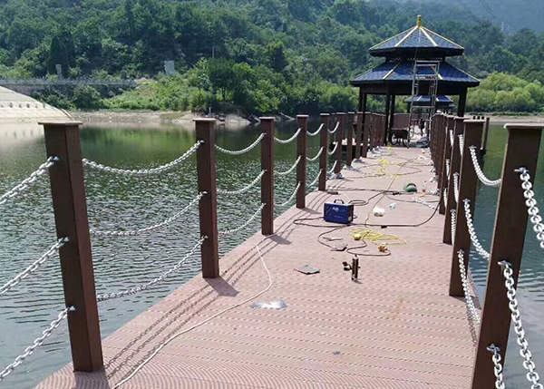 ���̰���